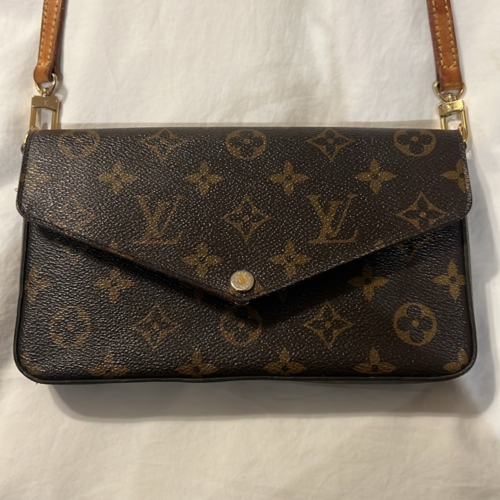 Louis Vuitton Monogram Pochette Felicie Wallet sold AS IS